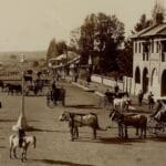 Grey & Meade Street street intersection 1900 Note the tall street light