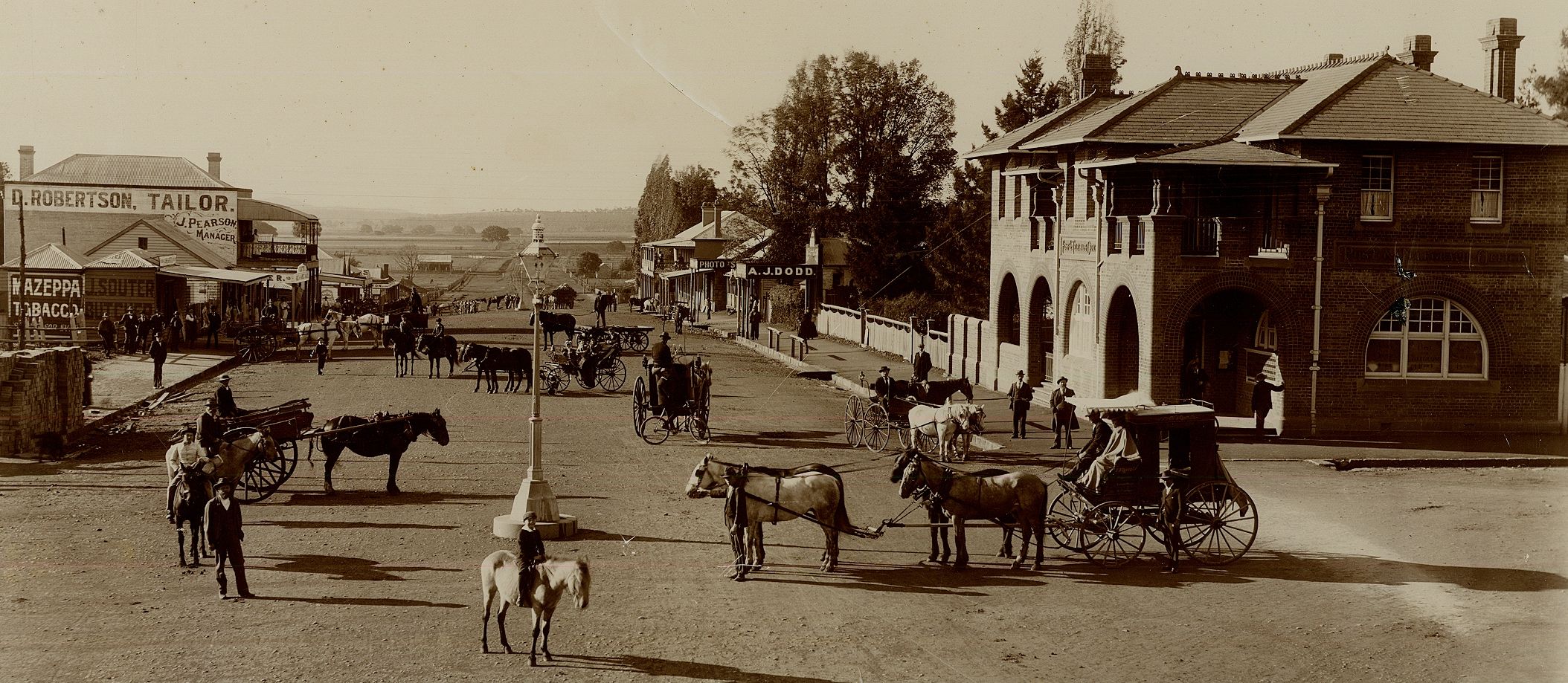 Grey & Meade Street street intersection 1900 Note the tall street light
