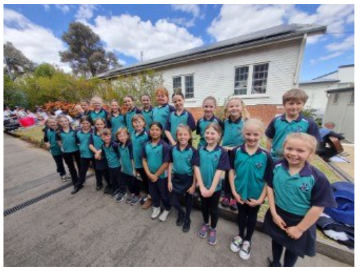 PUBLIC SCHOOL CHOIRS HIT ALL THE RIGHT NOTES